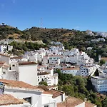 Duquesa Village مانيلفا